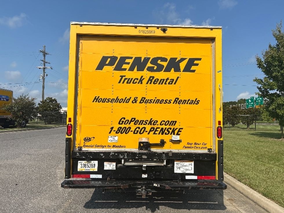 Light Duty Box Truck-Light and Medium Duty Trucks-GMC-2022-Savana G33903-Lafayette-LA-132,182\n\t\tmiles-$ 22,000 - Image 6