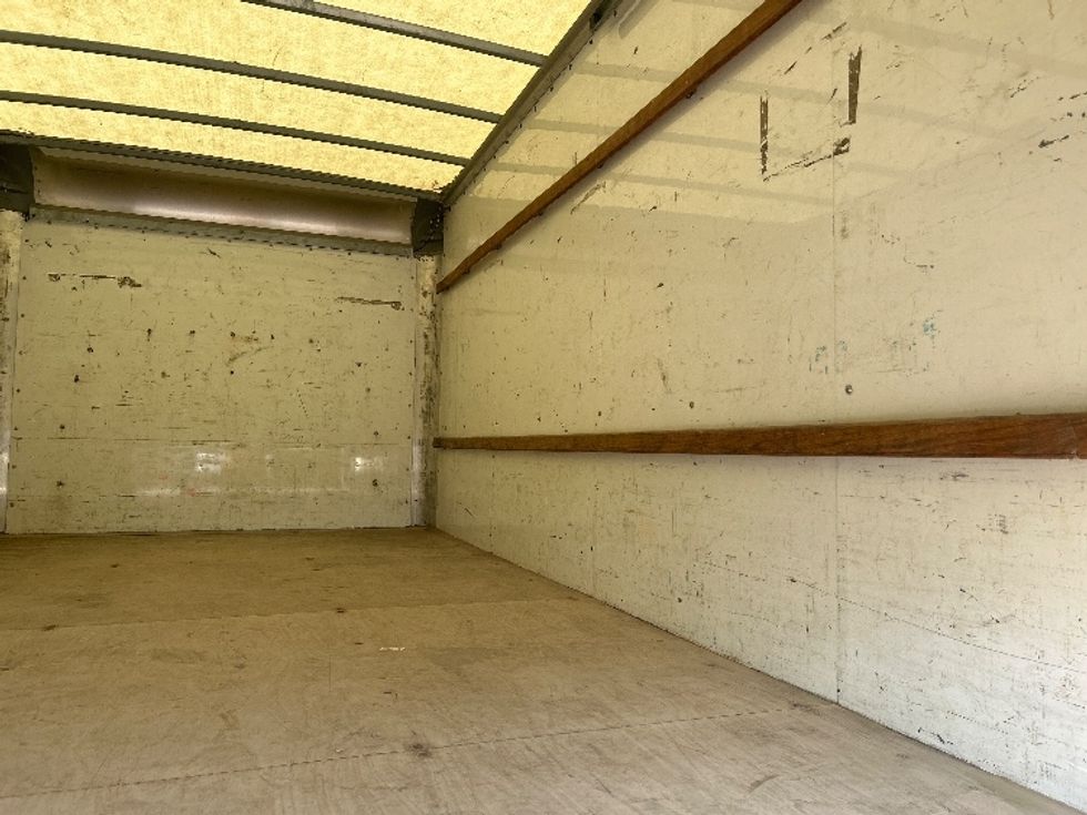 Light Duty Box Truck-Light and Medium Duty Trucks-GMC-2022-Savana G33903-Lafayette-LA-132,182\n\t\tmiles-$ 22,000 - Image 9