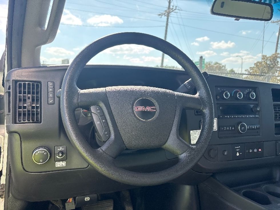 Light Duty Box Truck-Light and Medium Duty Trucks-GMC-2022-Savana G33903-Lafayette-LA-50,770\n\t\tmiles-$ 40,250 - Image 17