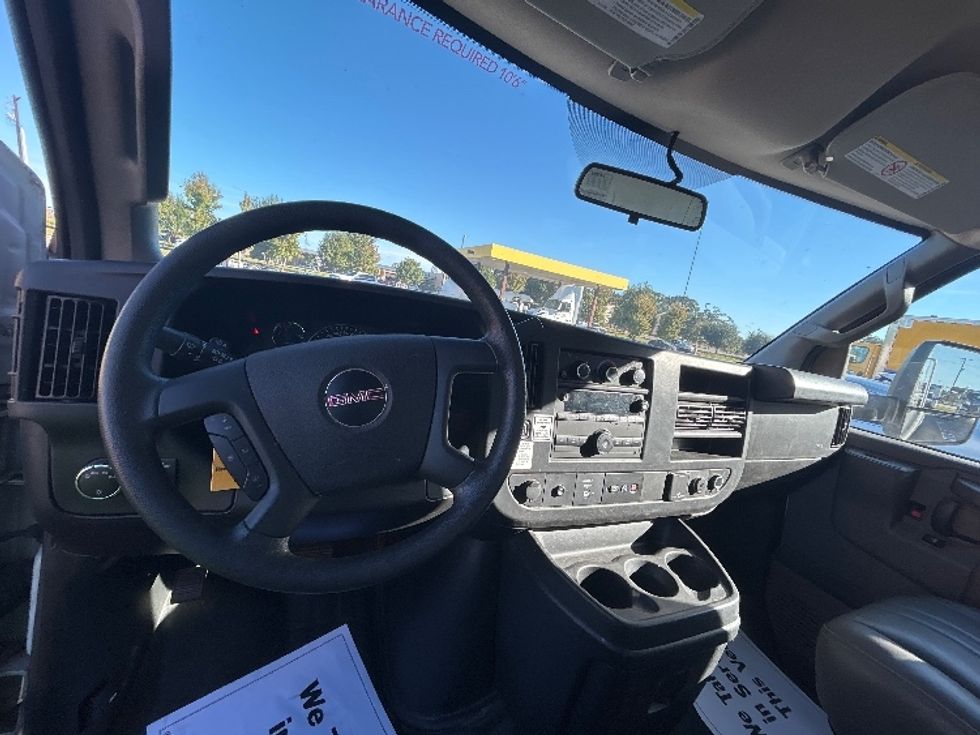 Light Duty Box Truck-Light and Medium Duty Trucks-GMC-2022-Savana G33903-Lafayette-LA-50,779\n\t\tmiles-$ 41,250 - Image 18