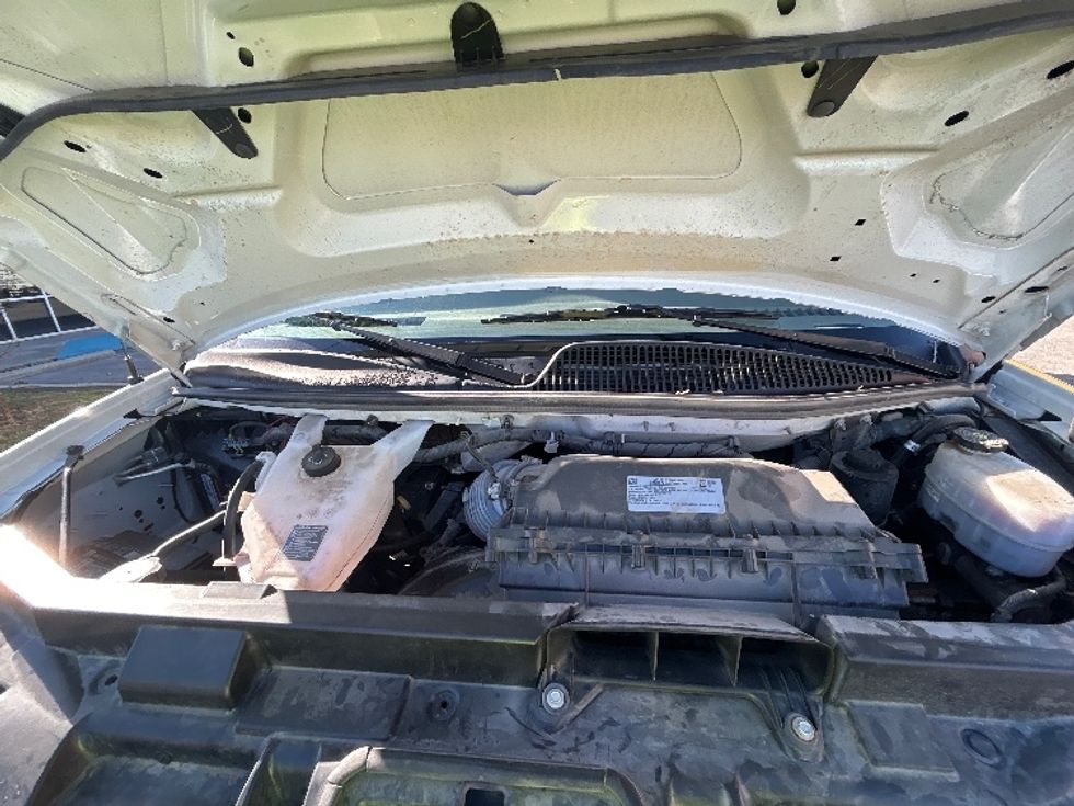 Light Duty Box Truck-Light and Medium Duty Trucks-GMC-2022-Savana G33903-Lafayette-LA-50,779\n\t\tmiles-$ 41,250 - Image 24