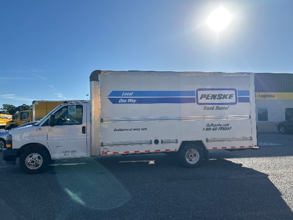 Light Duty Box Truck-Light and Medium Duty Trucks-GMC-2022-Savana G33903-Lafayette-LA-50,779\n\t\tmiles-$ 41,250 - Image 4