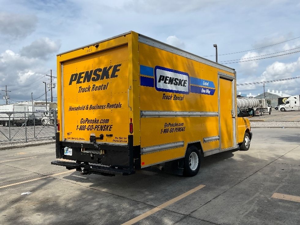 Light Duty Box Truck-Light and Medium Duty Trucks-GMC-2022-Savana G33903-Lafayette-LA-69,624\n\t\tmiles-$ 35,500 - Image 12