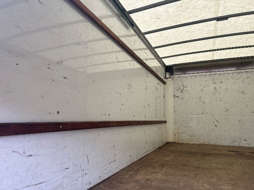 Light Duty Box Truck-Light and Medium Duty Trucks-GMC-2022-Savana G33903-Lafayette-LA-92,272\n\t\tmiles-$ 32,750 - Image 8