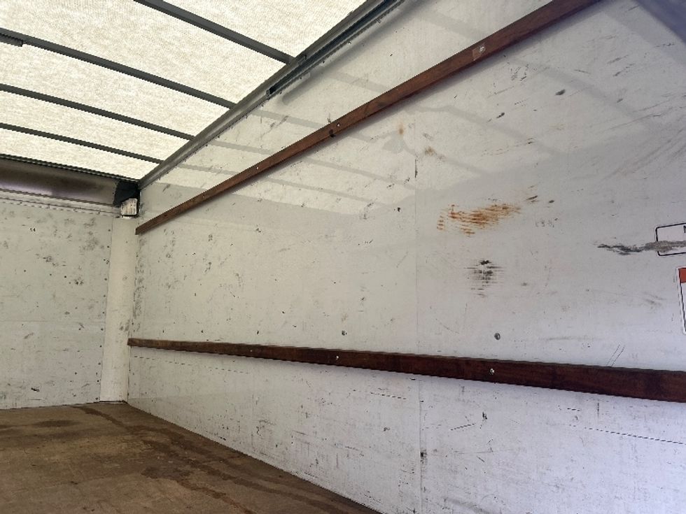 Light Duty Box Truck-Light and Medium Duty Trucks-GMC-2022-Savana G33903-Lafayette-LA-92,272\n\t\tmiles-$ 32,750 - Image 9