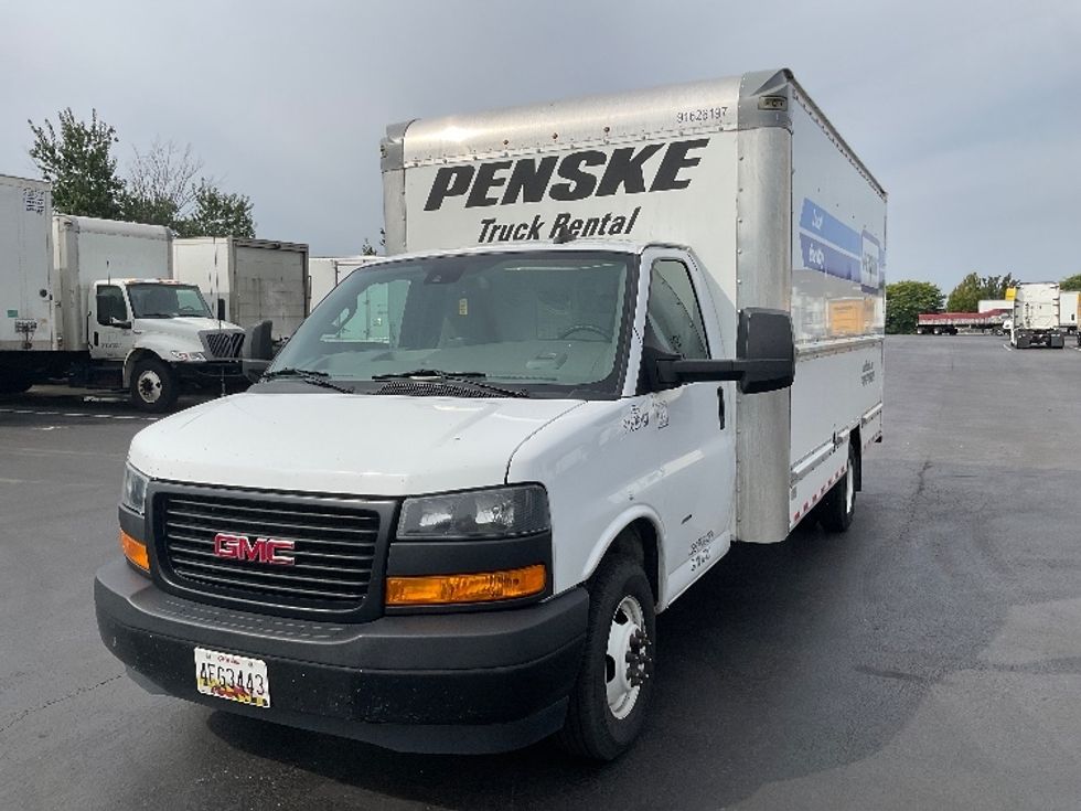 Light Duty Box Truck-Light and Medium Duty Trucks-GMC-2022-Savana G33903-Lancaster-PA-144,859\n\t\tmiles-$ 23,750 - Image 3