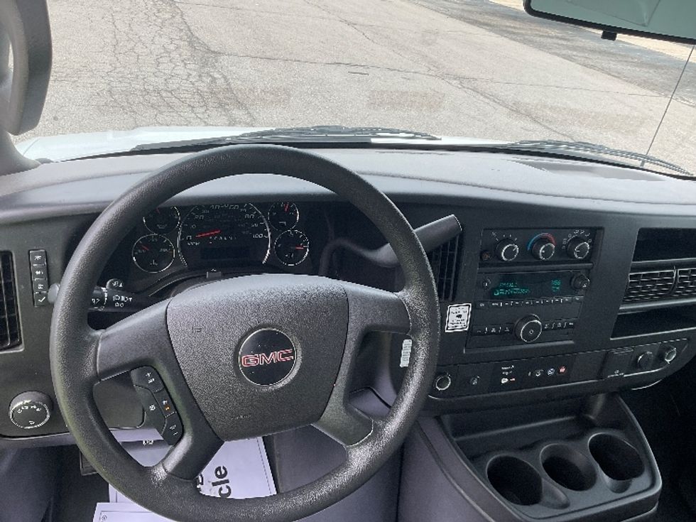 Light Duty Box Truck-Light and Medium Duty Trucks-GMC-2022-Savana G33903-Lansing-MI-163,274\n\t\tmiles-$ 20,750 - Image 18
