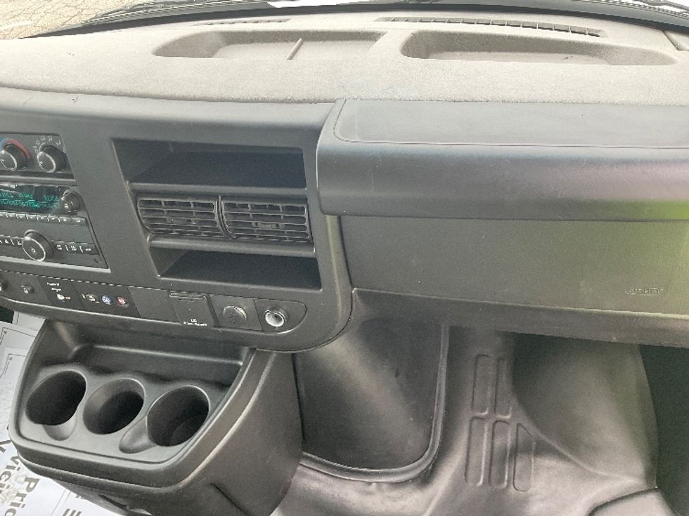 Light Duty Box Truck-Light and Medium Duty Trucks-GMC-2022-Savana G33903-Lansing-MI-163,274\n\t\tmiles-$ 20,750 - Image 21