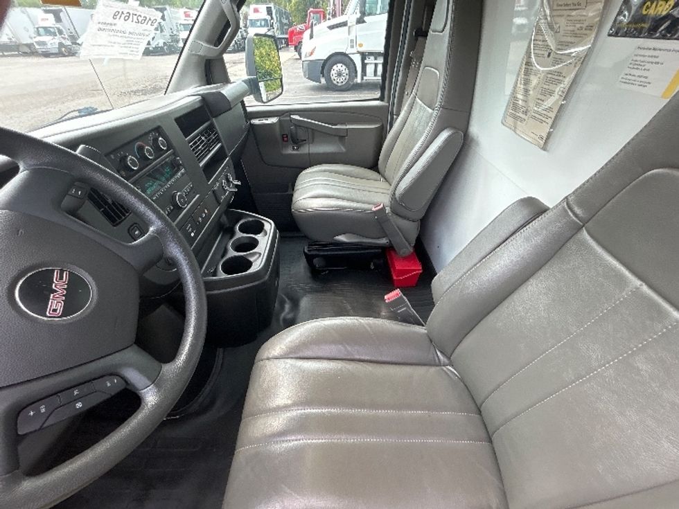 Light Duty Box Truck-Light and Medium Duty Trucks-GMC-2022-Savana G33903-Lansing-MI-54,426\n\t\tmiles-$ 36,500 - Image 14
