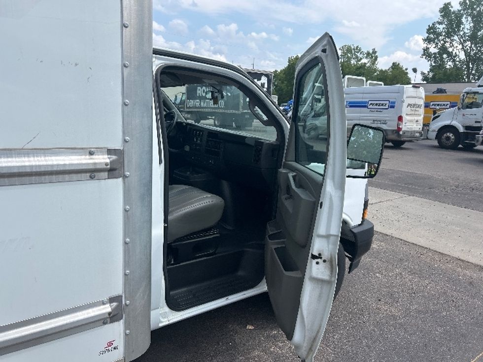Light Duty Box Truck-Light and Medium Duty Trucks-GMC-2022-Savana G33903-Lansing-MI-54,426\n\t\tmiles-$ 36,500 - Image 15
