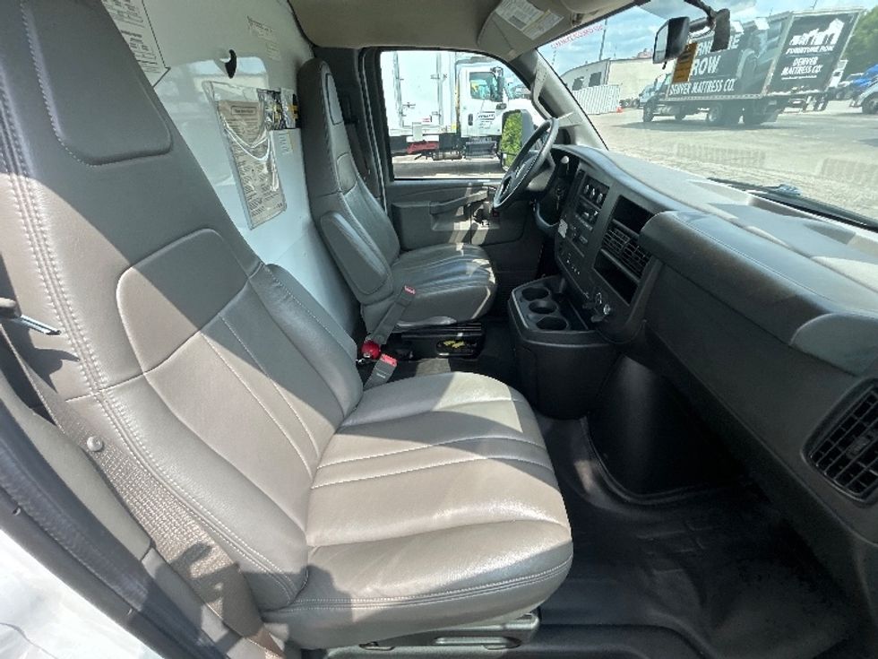 Light Duty Box Truck-Light and Medium Duty Trucks-GMC-2022-Savana G33903-Lansing-MI-54,426\n\t\tmiles-$ 36,500 - Image 17