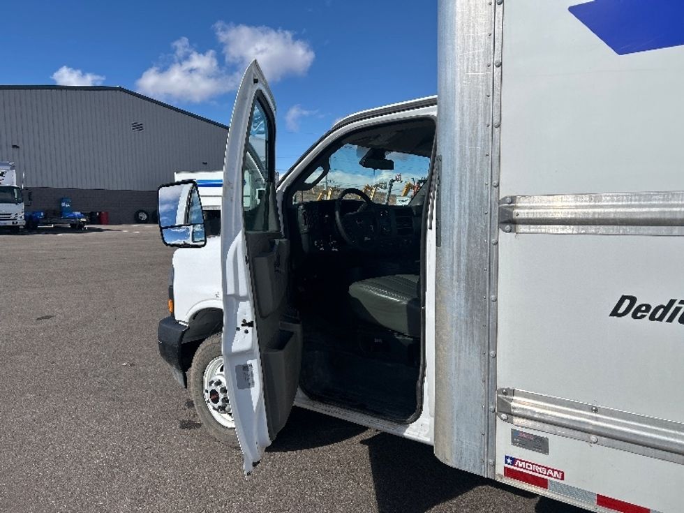 Light Duty Box Truck-Light and Medium Duty Trucks-GMC-2022-Savana G33903-Las Vegas-NV-110,472\n\t\tmiles-$ 31,750 - Image 15