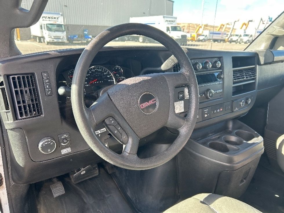 Light Duty Box Truck-Light and Medium Duty Trucks-GMC-2022-Savana G33903-Las Vegas-NV-110,472\n\t\tmiles-$ 31,750 - Image 16
