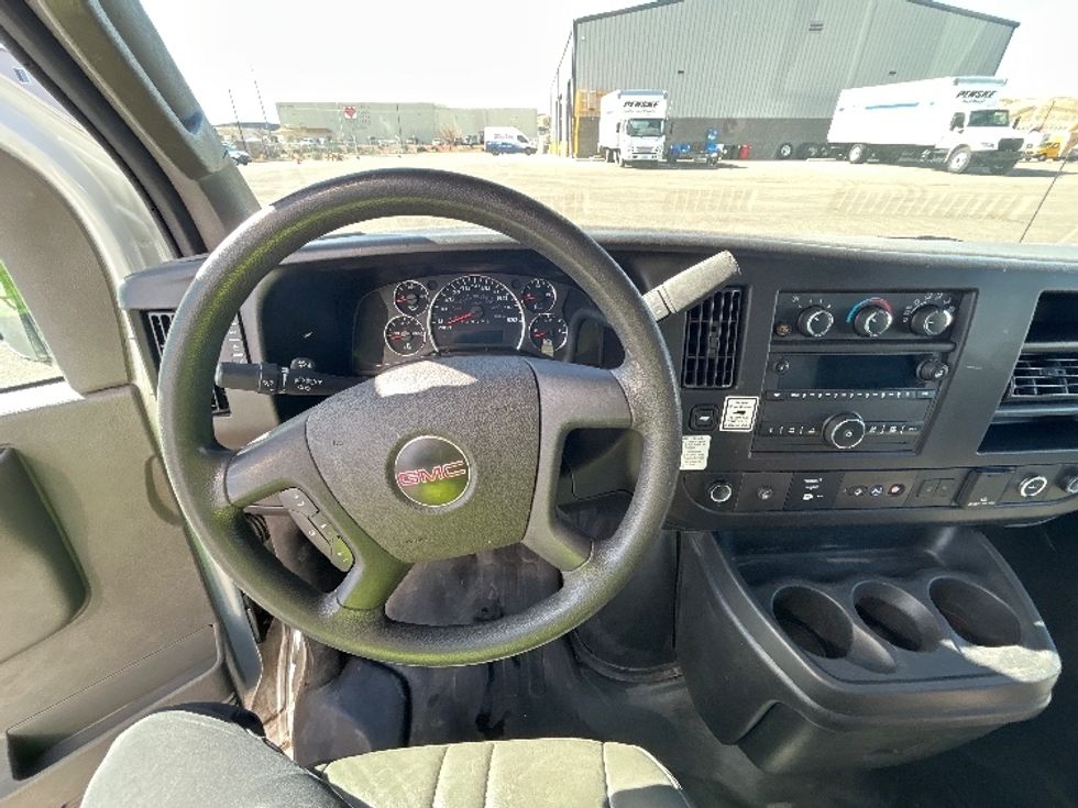 Light Duty Box Truck-Light and Medium Duty Trucks-GMC-2022-Savana G33903-Las Vegas-NV-110,472\n\t\tmiles-$ 31,750 - Image 17