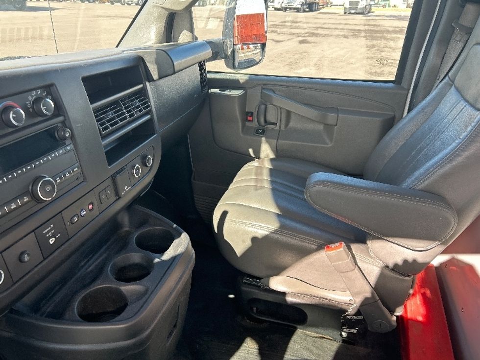 Light Duty Box Truck-Light and Medium Duty Trucks-GMC-2022-Savana G33903-Las Vegas-NV-110,472\n\t\tmiles-$ 31,750 - Image 18