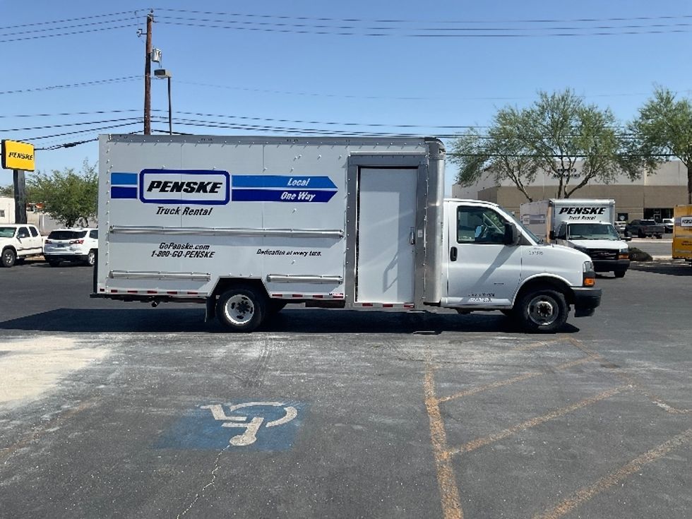 Light Duty Box Truck-Light and Medium Duty Trucks-GMC-2022-Savana G33903-Las Vegas-NV-42,622\n\t\tmiles-$ 45,500 - Image 12
