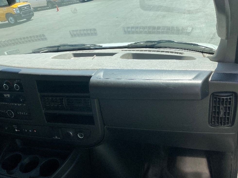 Light Duty Box Truck-Light and Medium Duty Trucks-GMC-2022-Savana G33903-Las Vegas-NV-42,622\n\t\tmiles-$ 45,500 - Image 18