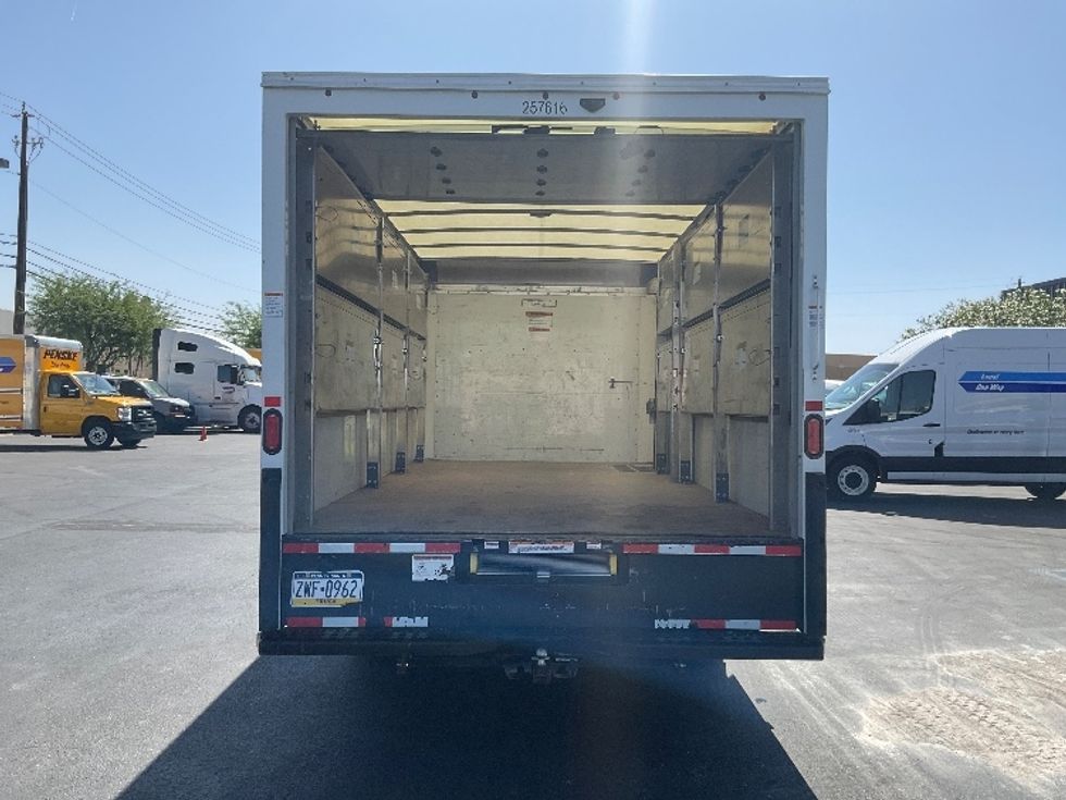Light Duty Box Truck-Light and Medium Duty Trucks-GMC-2022-Savana G33903-Las Vegas-NV-42,622\n\t\tmiles-$ 45,500 - Image 7