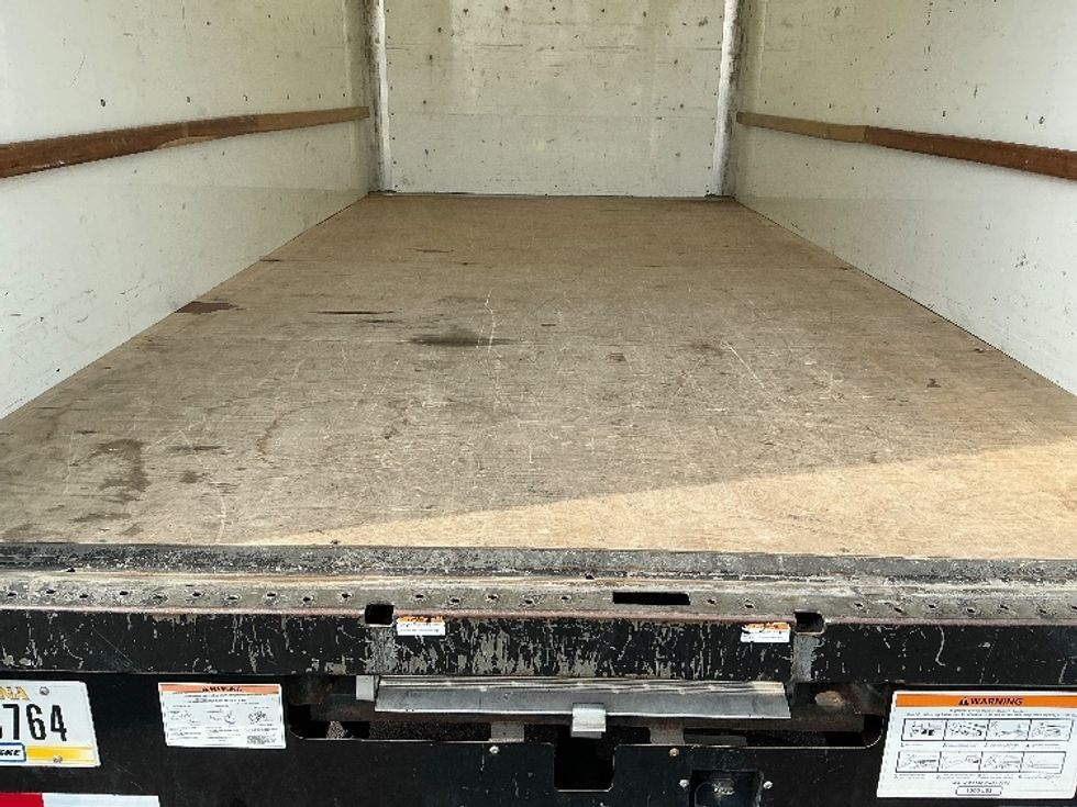 Light Duty Box Truck-Light and Medium Duty Trucks-GMC-2022-Savana G33903-Lexington-KY-96,290\n\t\tmiles-$ 32,500 - Image 10