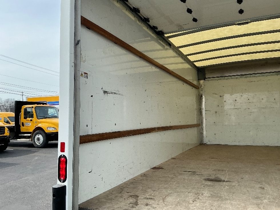 Light Duty Box Truck-Light and Medium Duty Trucks-GMC-2022-Savana G33903-Lexington-KY-96,290\n\t\tmiles-$ 32,500 - Image 11