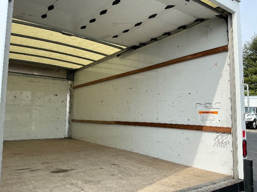 Light Duty Box Truck-Light and Medium Duty Trucks-GMC-2022-Savana G33903-Lexington-KY-96,290\n\t\tmiles-$ 32,500 - Image 12