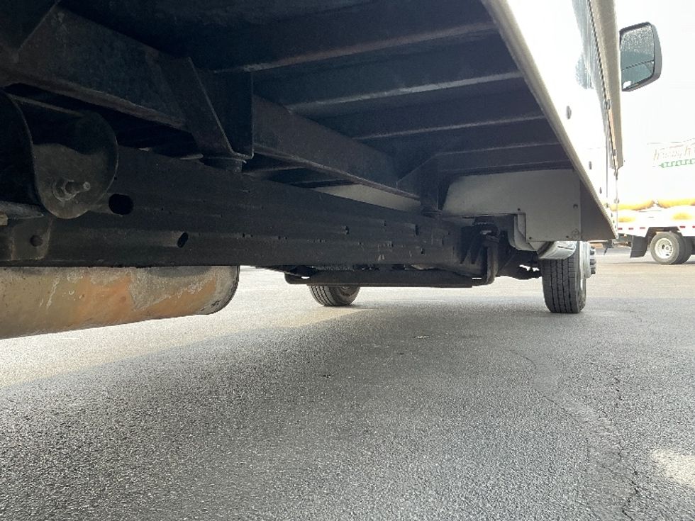 Light Duty Box Truck-Light and Medium Duty Trucks-GMC-2022-Savana G33903-Lexington-KY-96,290\n\t\tmiles-$ 32,500 - Image 14