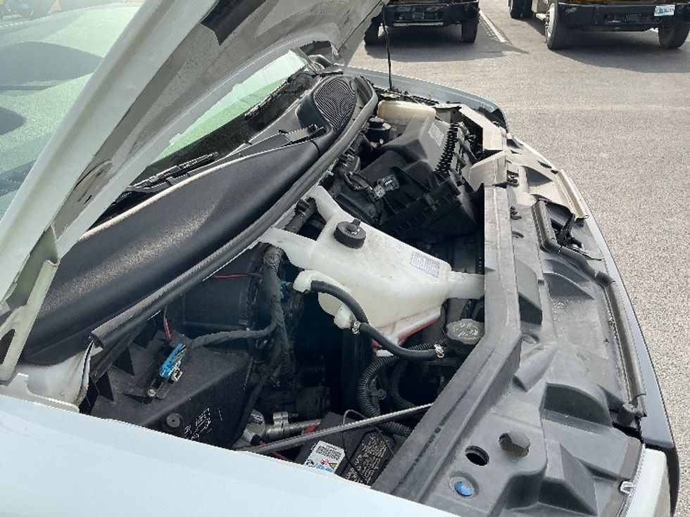 Light Duty Box Truck-Light and Medium Duty Trucks-GMC-2022-Savana G33903-Lexington-KY-96,290\n\t\tmiles-$ 32,500 - Image 23