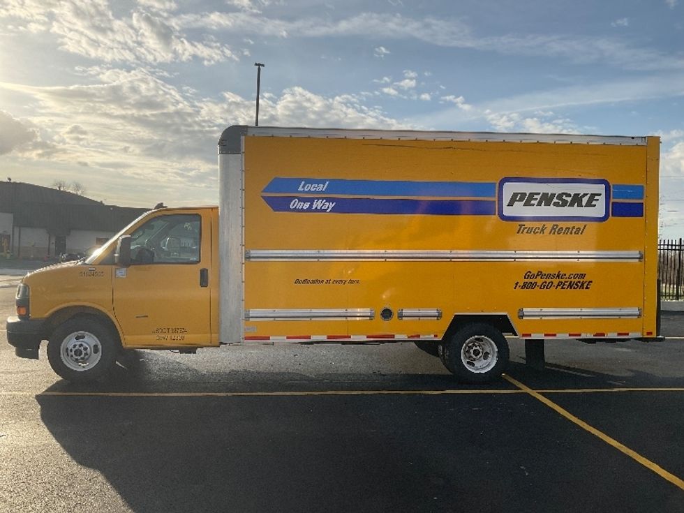 Light Duty Box Truck-Light and Medium Duty Trucks-GMC-2022-Savana G33903-Lexington-KY-96,891\n\t\tmiles-$ 28,000 - Image 4