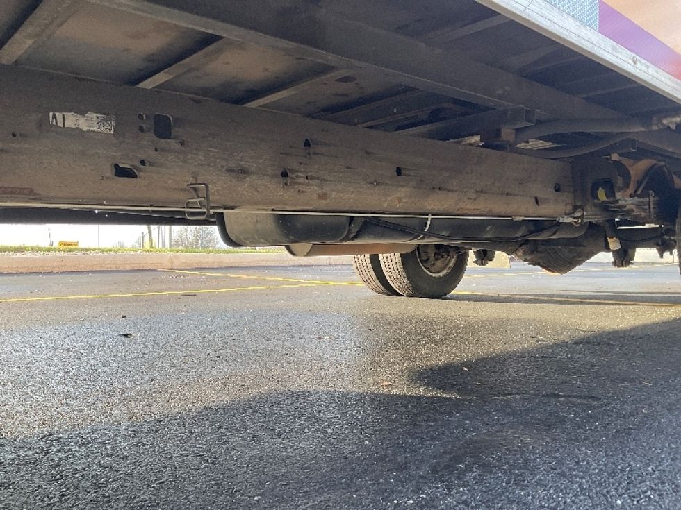 Light Duty Box Truck-Light and Medium Duty Trucks-GMC-2022-Savana G33903-Lexington-KY-96,891\n\t\tmiles-$ 28,000 - Image 5