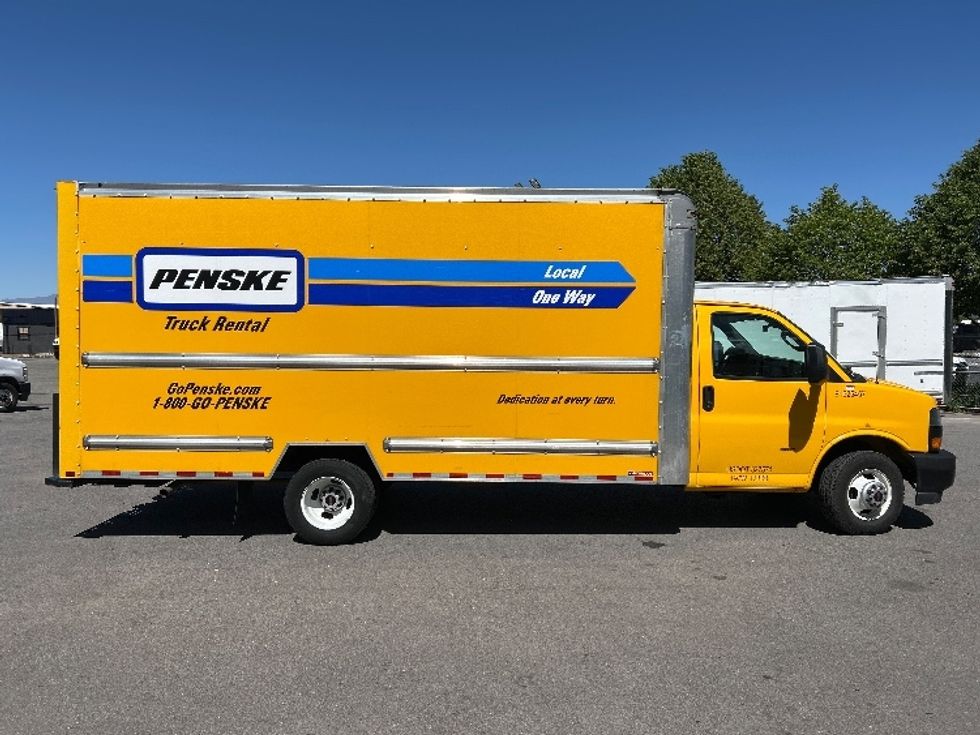 Light Duty Box Truck-Light and Medium Duty Trucks-GMC-2022-Savana G33903-Lindon-UT-103,568\n\t\tmiles-$ 26,750 - Image 15
