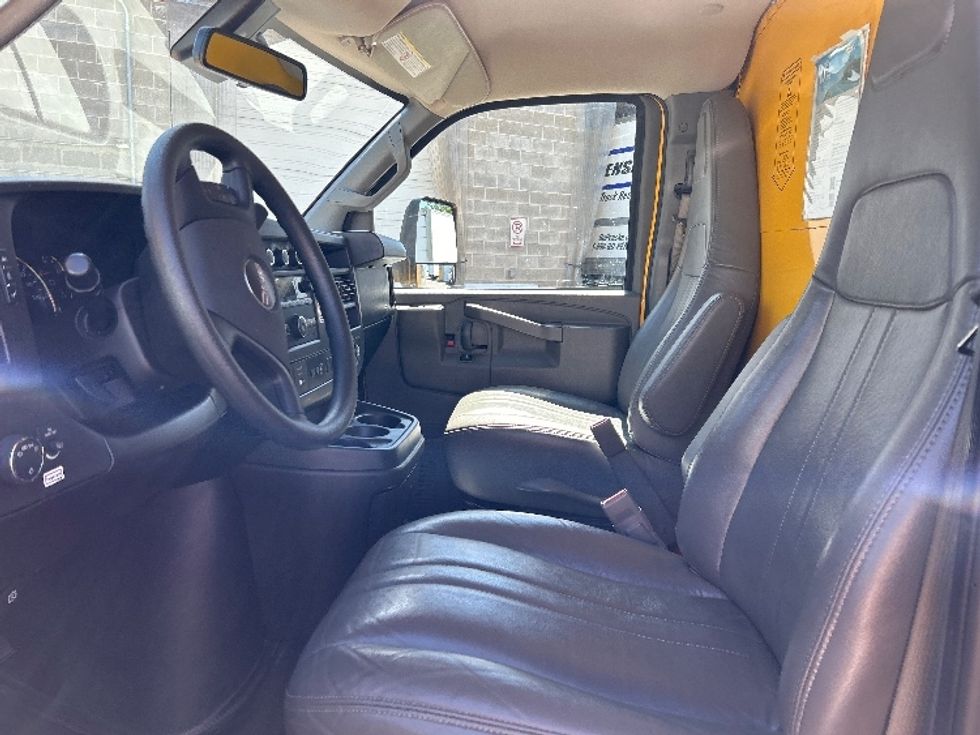 Light Duty Box Truck-Light and Medium Duty Trucks-GMC-2022-Savana G33903-Lindon-UT-103,568\n\t\tmiles-$ 26,750 - Image 19