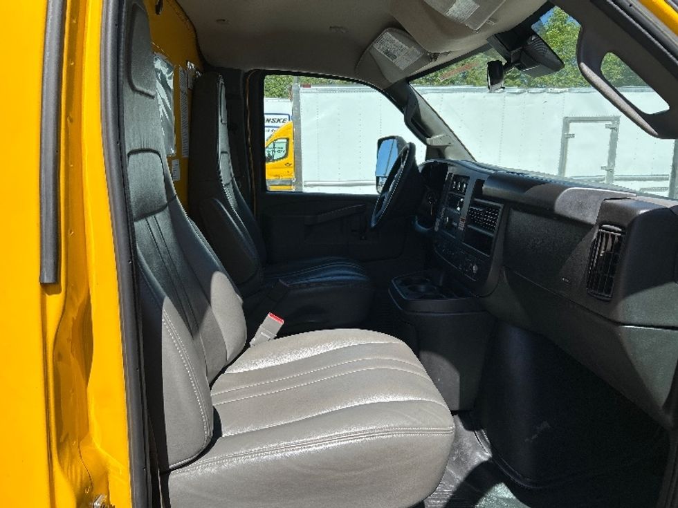 Light Duty Box Truck-Light and Medium Duty Trucks-GMC-2022-Savana G33903-Lindon-UT-103,568\n\t\tmiles-$ 26,750 - Image 22