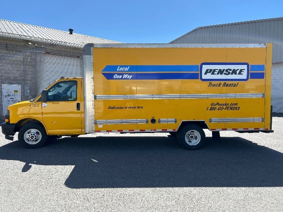 Light Duty Box Truck-Light and Medium Duty Trucks-GMC-2022-Savana G33903-Lindon-UT-103,568\n\t\tmiles-$ 26,750 - Image 4