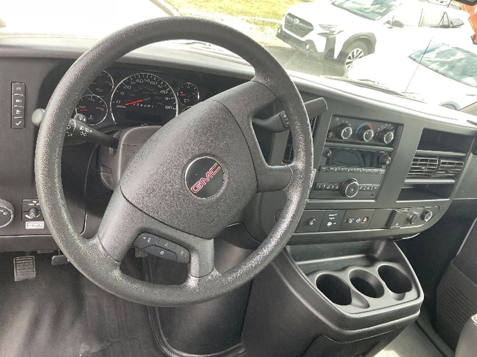 Light Duty Box Truck-Light and Medium Duty Trucks-GMC-2022-Savana G33903-Lindon-UT-24,660\n\t\tmiles-$ 48,750 - Image 16