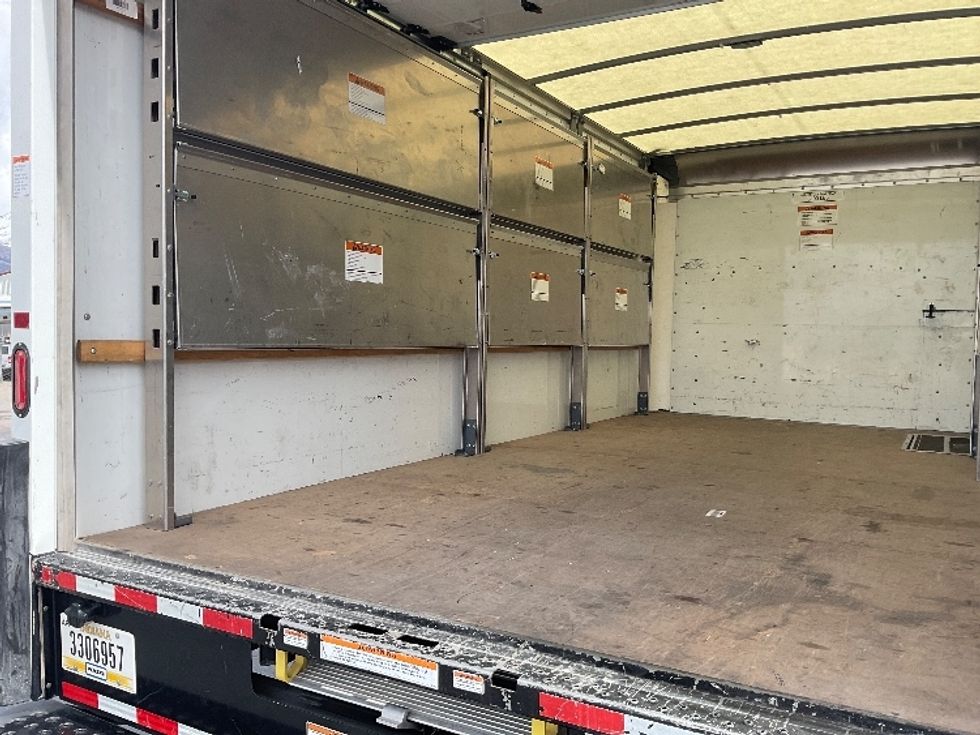 Light Duty Box Truck-Light and Medium Duty Trucks-GMC-2022-Savana G33903-Lindon-UT-24,660\n\t\tmiles-$ 48,750 - Image 9