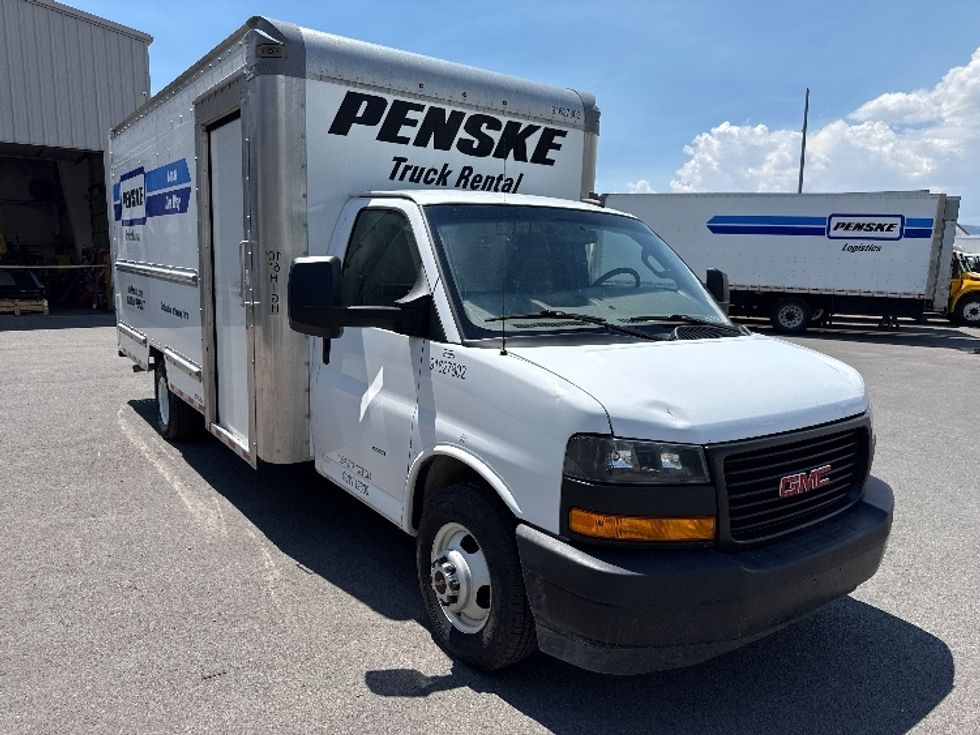 Light Duty Box Truck-Light and Medium Duty Trucks-GMC-2022-Savana G33903-Lindon-UT-73,201\n\t\tmiles-$ 37,500 - Image 1