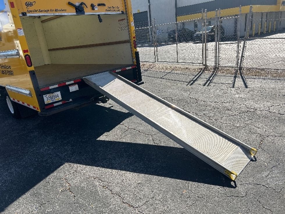 Light Duty Box Truck-Light and Medium Duty Trucks-GMC-2022-Savana G33903-Lithia Springs-GA-129,176\n\t\tmiles-$ 24,750 - Image 9