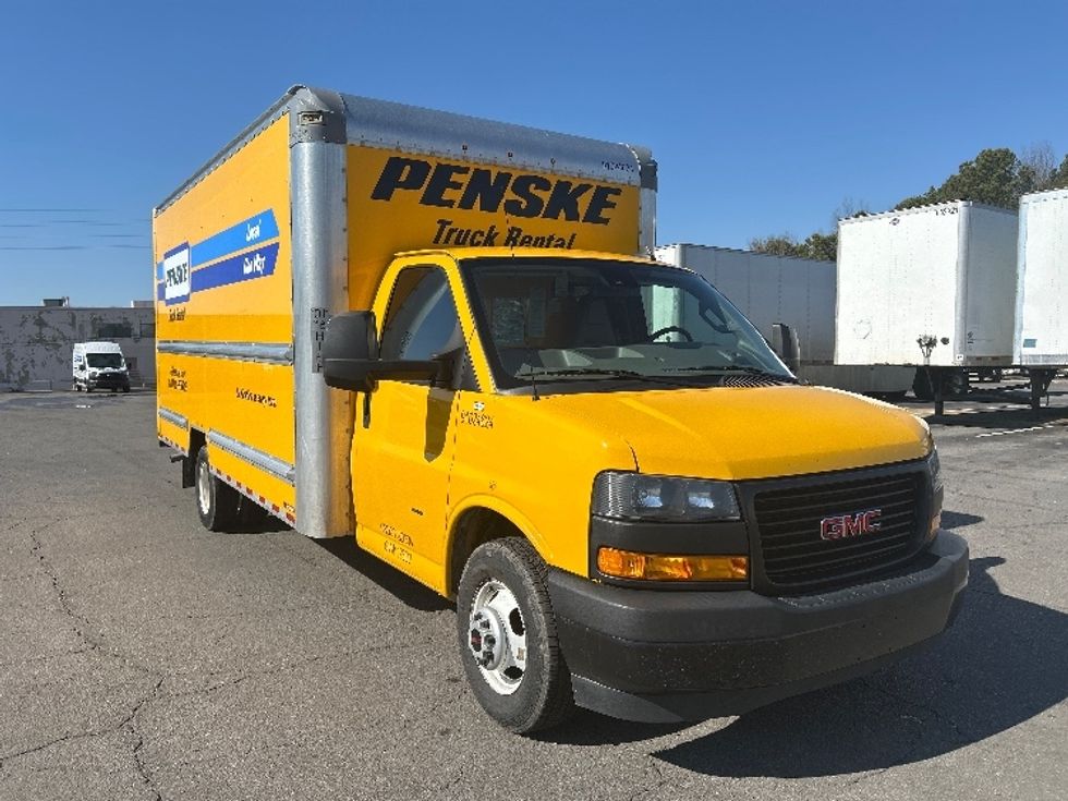 Light Duty Box Truck-Light and Medium Duty Trucks-GMC-2022-Savana G33903-Little Rock-AR-104,761\n\t\tmiles-$ 29,000 - Image 1