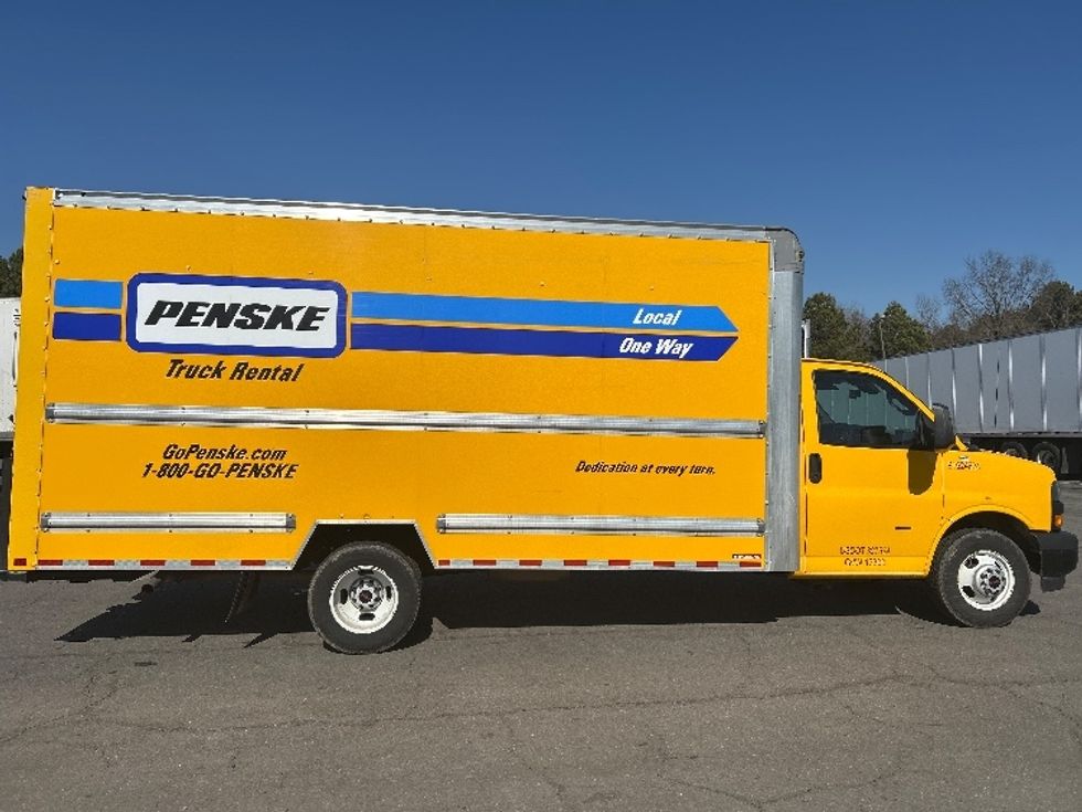 Light Duty Box Truck-Light and Medium Duty Trucks-GMC-2022-Savana G33903-Little Rock-AR-104,761\n\t\tmiles-$ 29,000 - Image 15