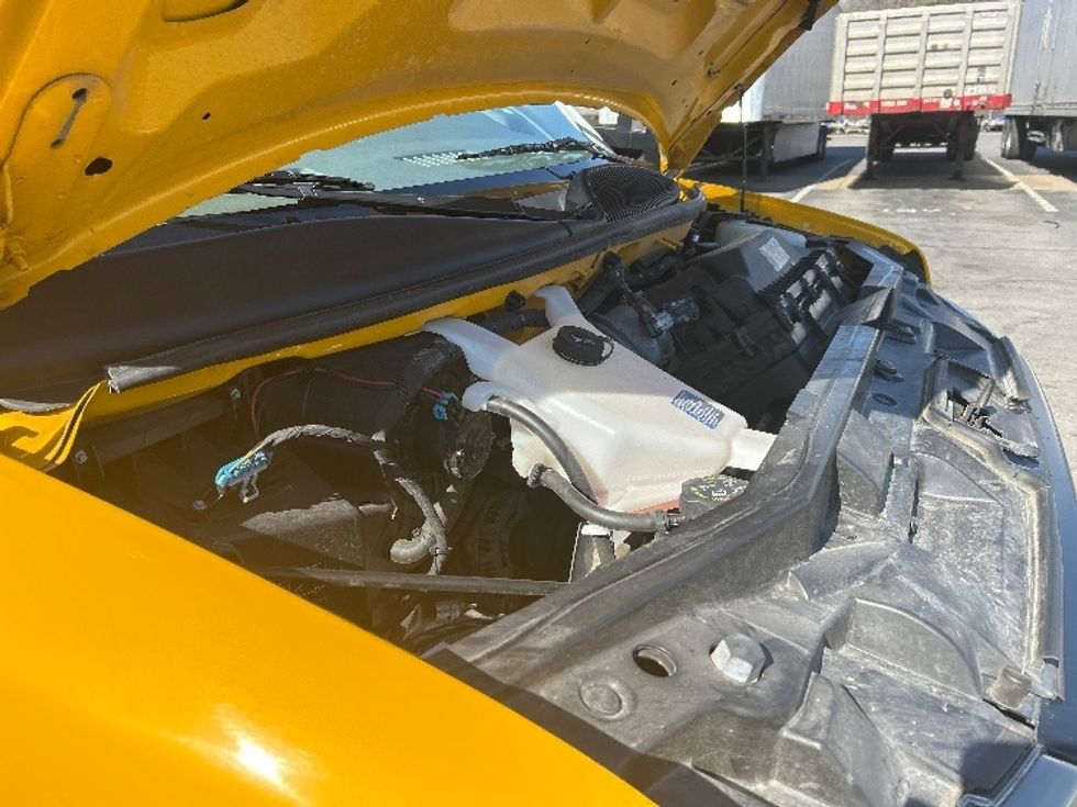 Light Duty Box Truck-Light and Medium Duty Trucks-GMC-2022-Savana G33903-Little Rock-AR-104,761\n\t\tmiles-$ 29,000 - Image 24