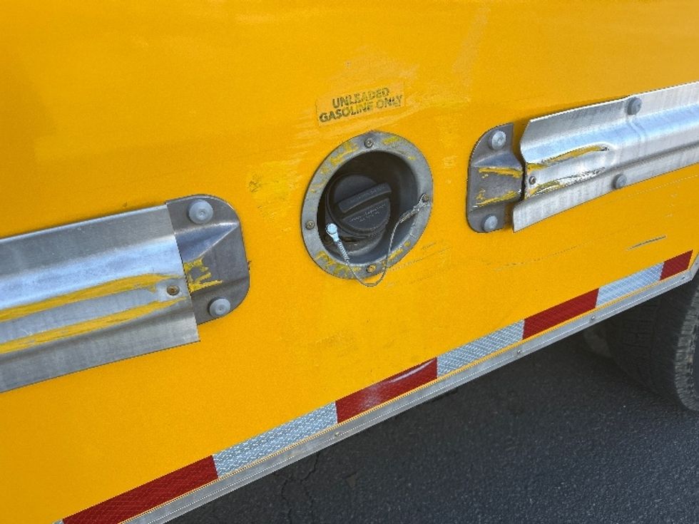 Light Duty Box Truck-Light and Medium Duty Trucks-GMC-2022-Savana G33903-Little Rock-AR-104,761\n\t\tmiles-$ 29,000 - Image 26