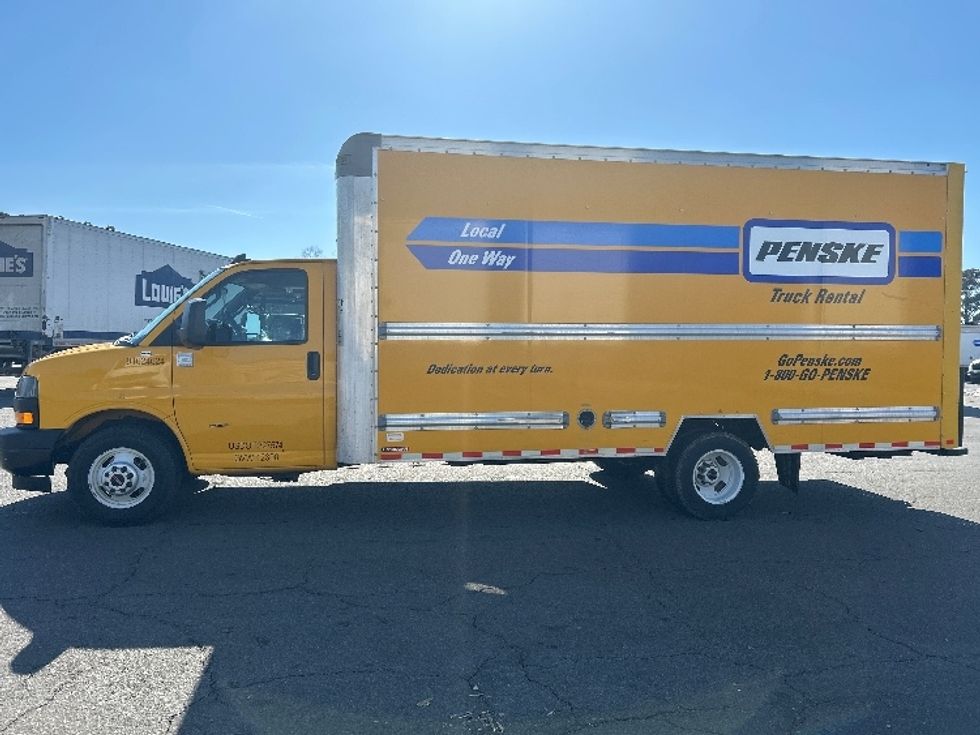 Light Duty Box Truck-Light and Medium Duty Trucks-GMC-2022-Savana G33903-Little Rock-AR-104,761\n\t\tmiles-$ 29,000 - Image 4