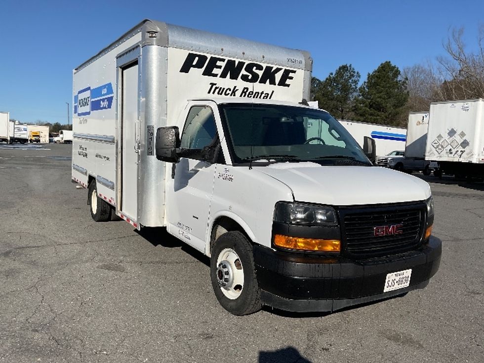 Light Duty Box Truck-Light and Medium Duty Trucks-GMC-2022-Savana G33903-Little Rock-AR-57,344\n\t\tmiles-$ 42,000 - Image 1