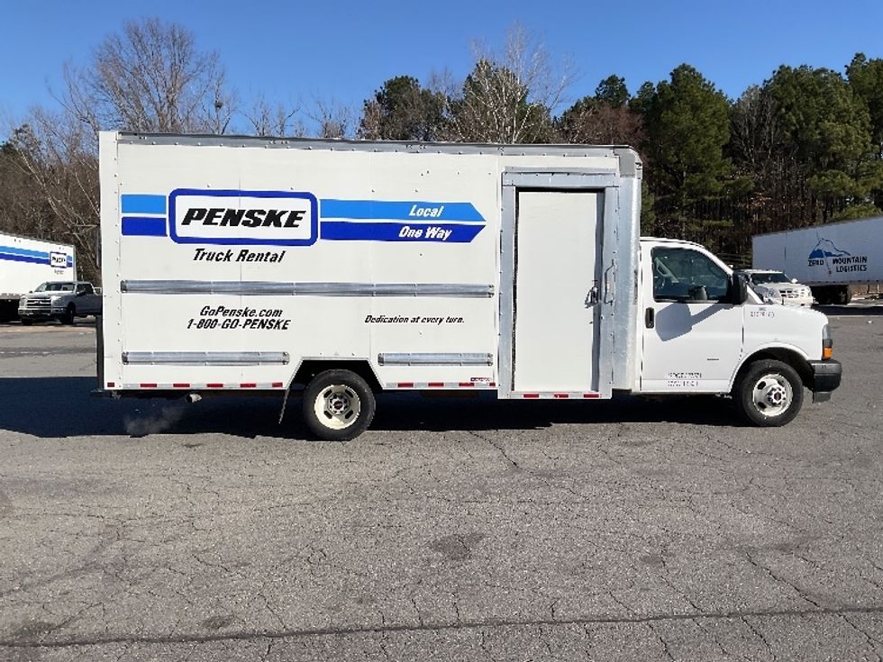 Light Duty Box Truck-Light and Medium Duty Trucks-GMC-2022-Savana G33903-Little Rock-AR-57,344\n\t\tmiles-$ 42,000 - Image 13