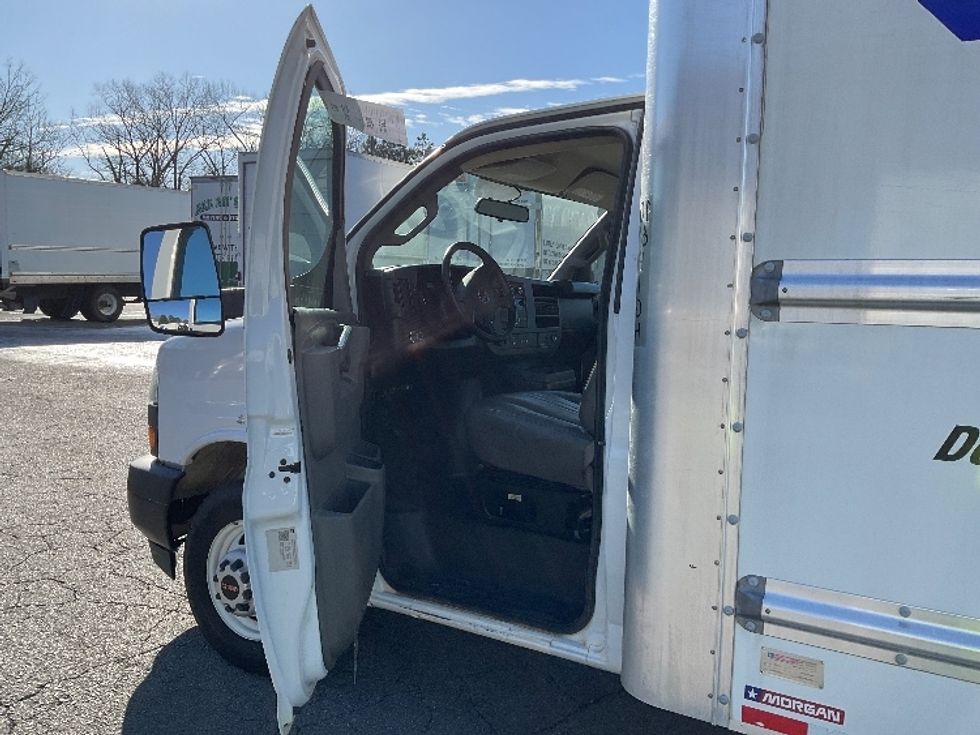 Light Duty Box Truck-Light and Medium Duty Trucks-GMC-2022-Savana G33903-Little Rock-AR-57,344\n\t\tmiles-$ 42,000 - Image 14