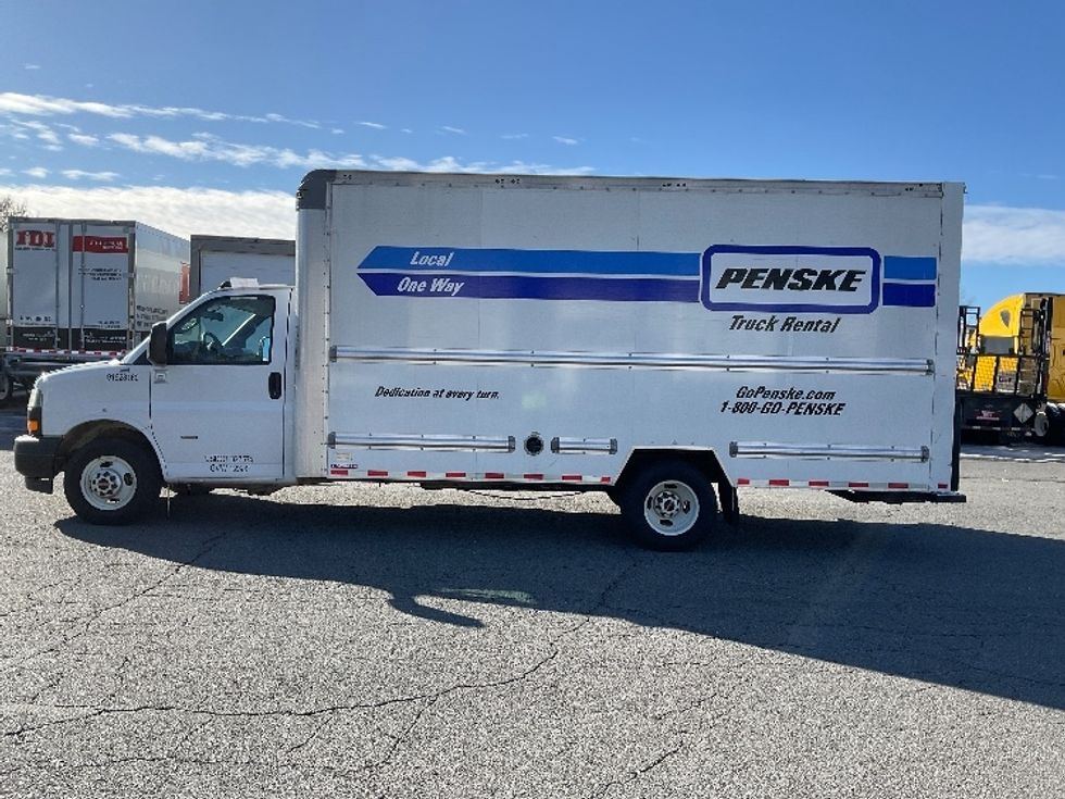 Light Duty Box Truck-Light and Medium Duty Trucks-GMC-2022-Savana G33903-Little Rock-AR-57,344\n\t\tmiles-$ 42,000 - Image 4