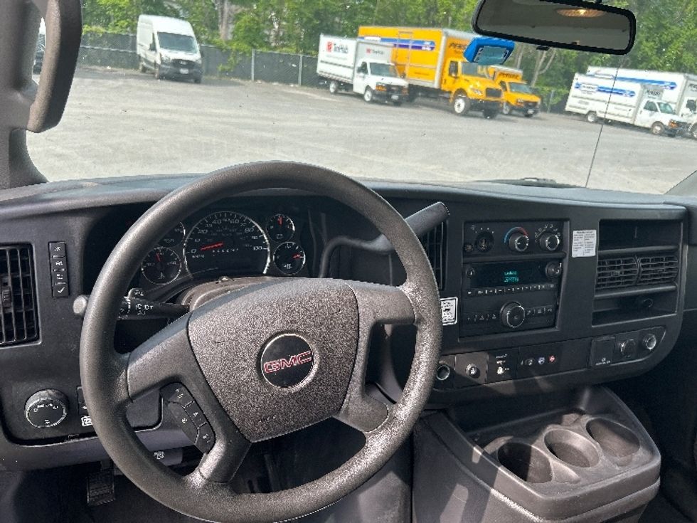 Light Duty Box Truck-Light and Medium Duty Trucks-GMC-2022-Savana G33903-Liverpool-NY-104,021\n\t\tmiles-$ 31,750 - Image 15
