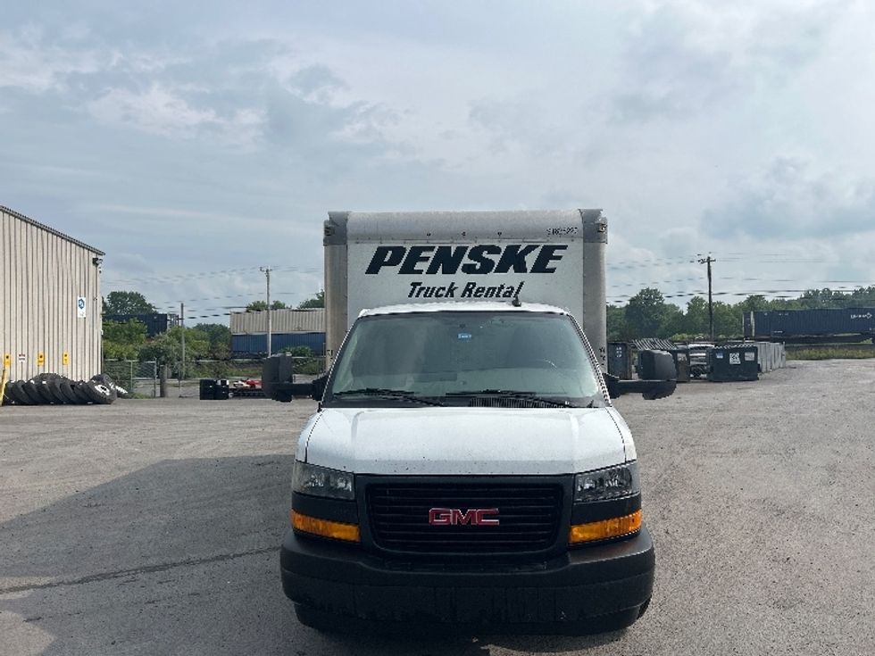 Light Duty Box Truck-Light and Medium Duty Trucks-GMC-2022-Savana G33903-Liverpool-NY-104,021\n\t\tmiles-$ 31,750 - Image 2