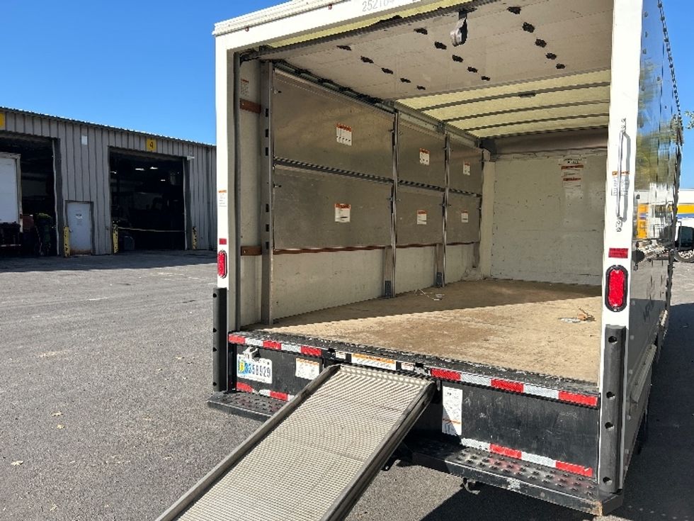 Light Duty Box Truck-Light and Medium Duty Trucks-GMC-2022-Savana G33903-Liverpool-NY-40,726\n\t\tmiles-$ 39,000 - Image 11