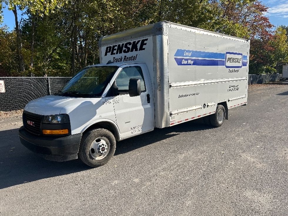 2022 Gmc Savana 3500 Cutaway photo 3